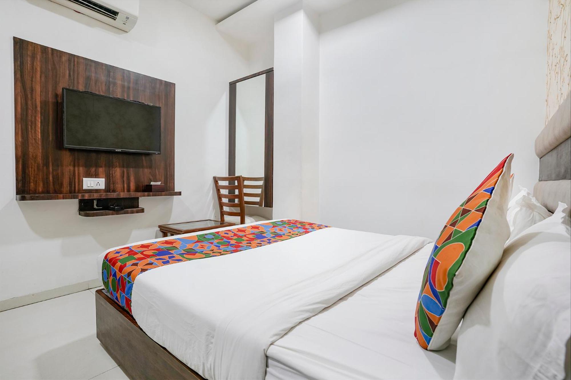 Fabhotel Elvis Inn - Nr Mumbai International Airport ภายนอก รูปภาพ
