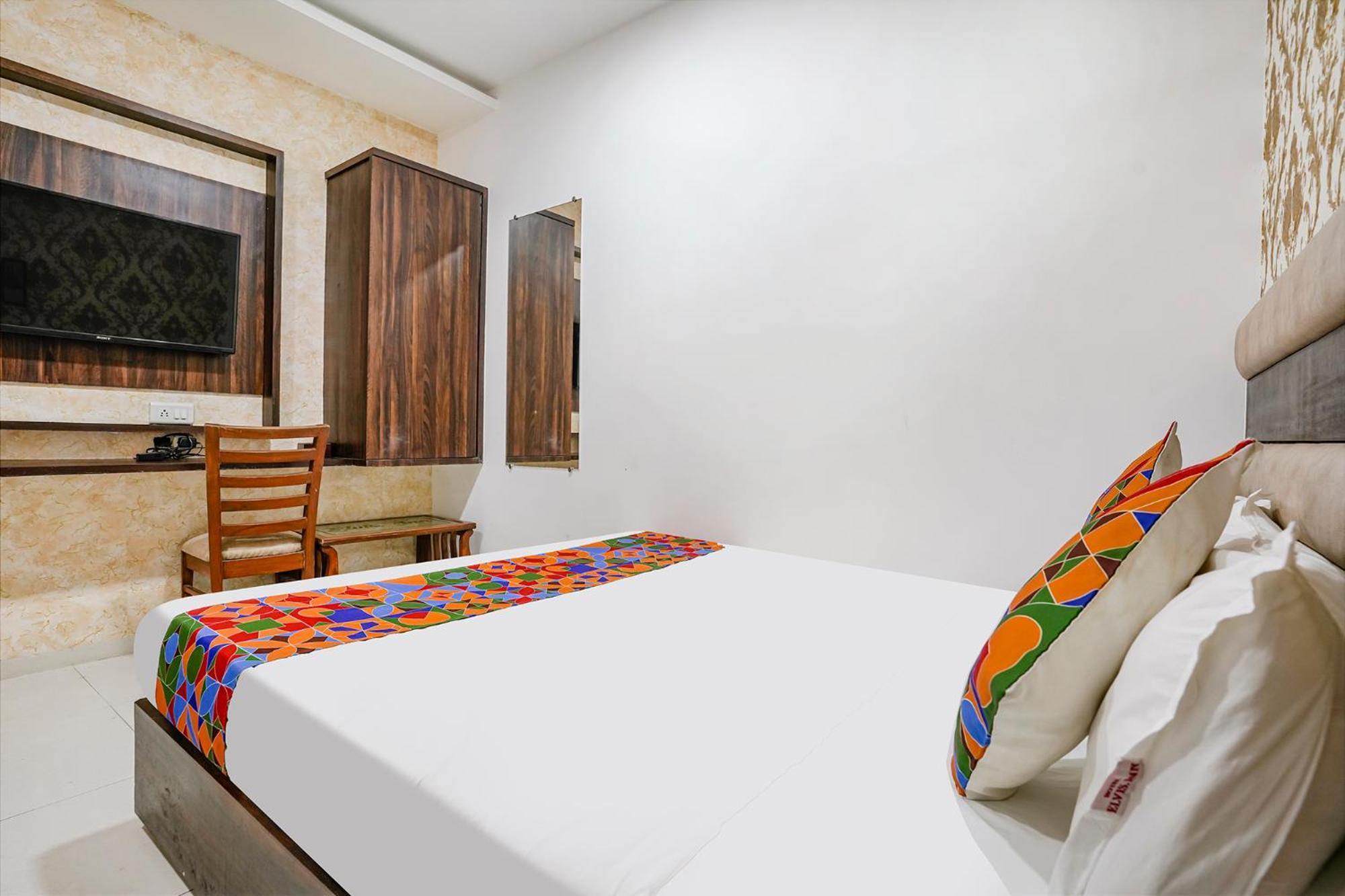 Fabhotel Elvis Inn - Nr Mumbai International Airport ภายนอก รูปภาพ